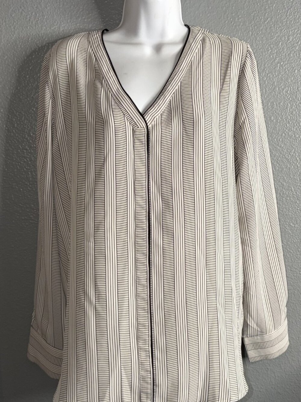 Ann Taylor Striped V-Neck Blouse Ivory Black Piped Tunic L